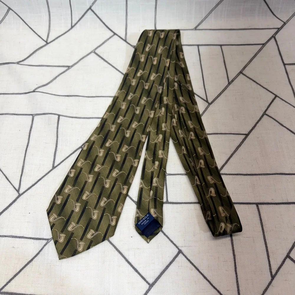 Unbranded Silk Necktie One Size Olive Green‎ Saxophone Musical Instrument Print